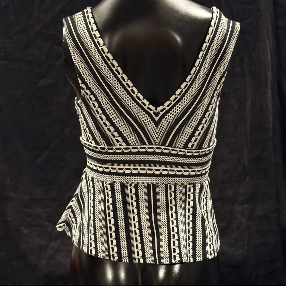 2/$20 Anthropologie Black and White Patterned Blouse - Picture 5 of 7
